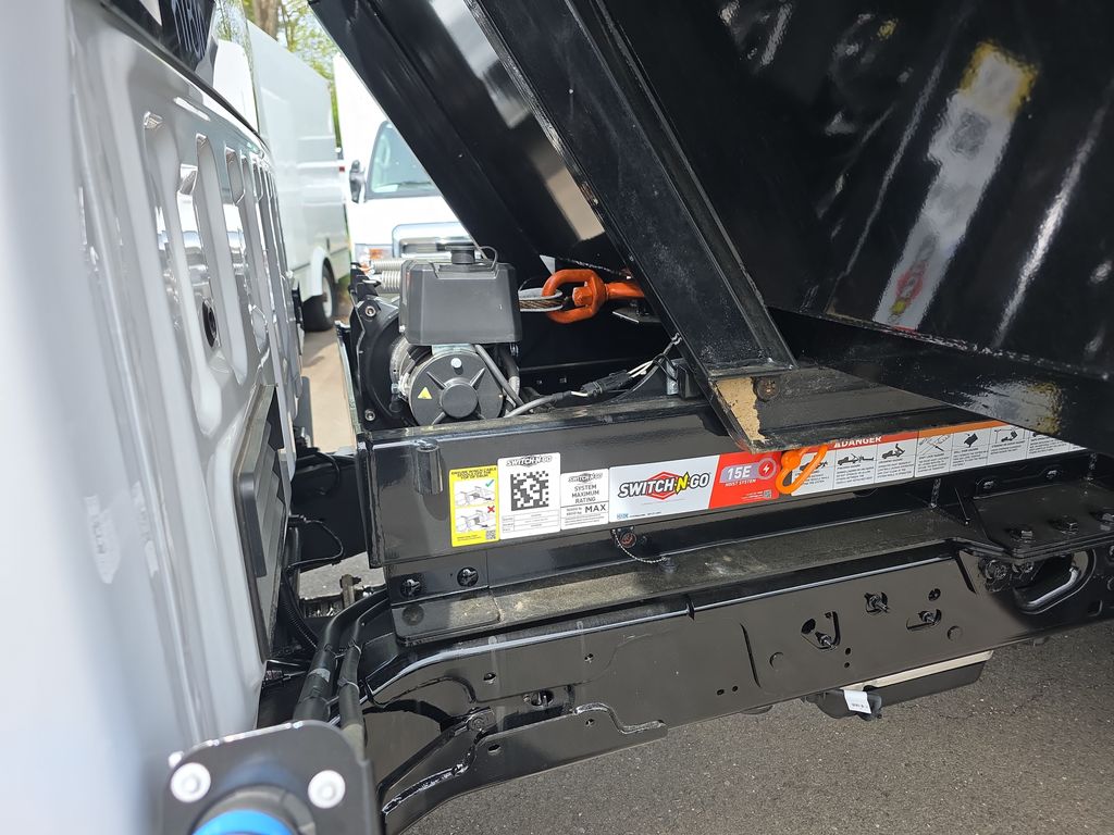 2025 Ford F-550 Super Duty Chassis Cab XL - Photo 17