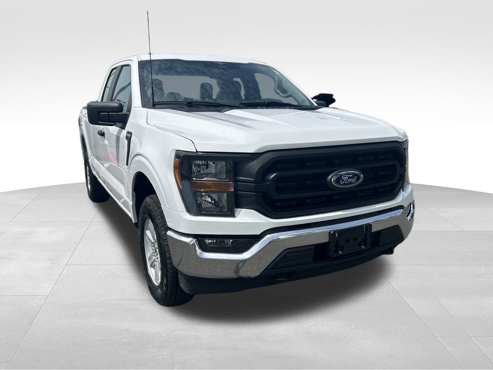 2023 Ford F-150 XL photo 3