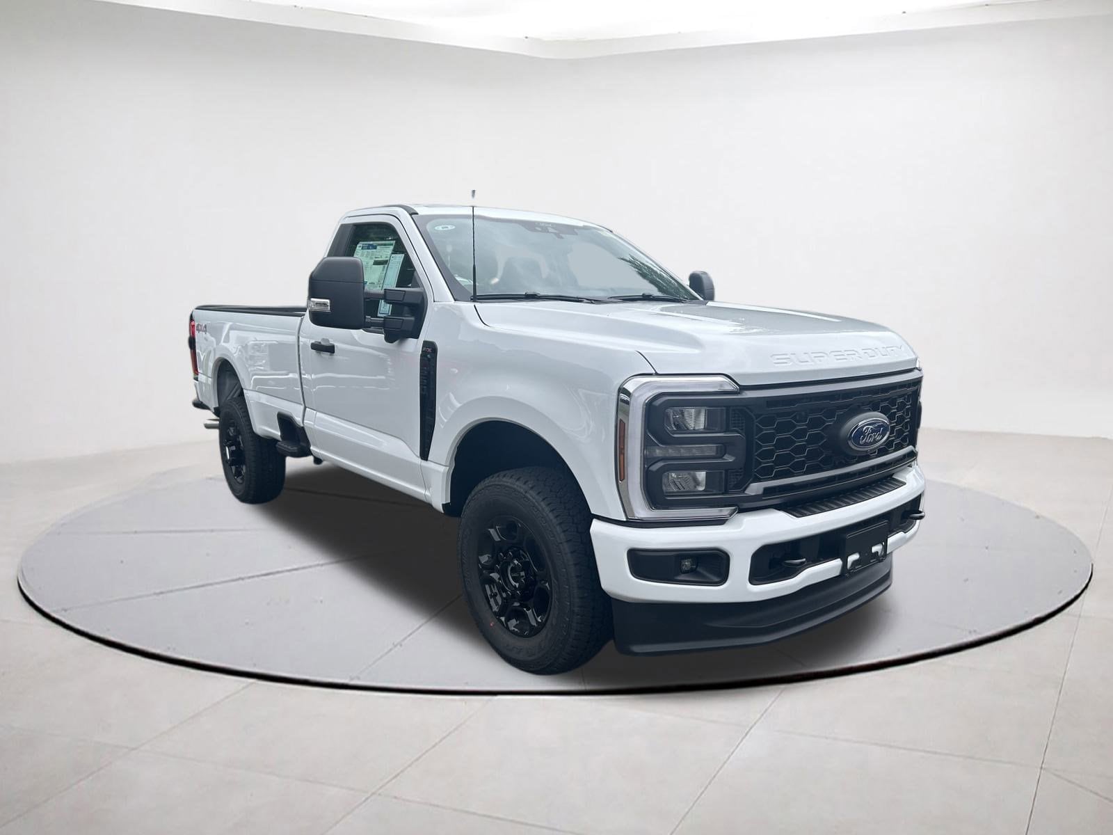 2025 Ford F-350 Super Duty XL's photo