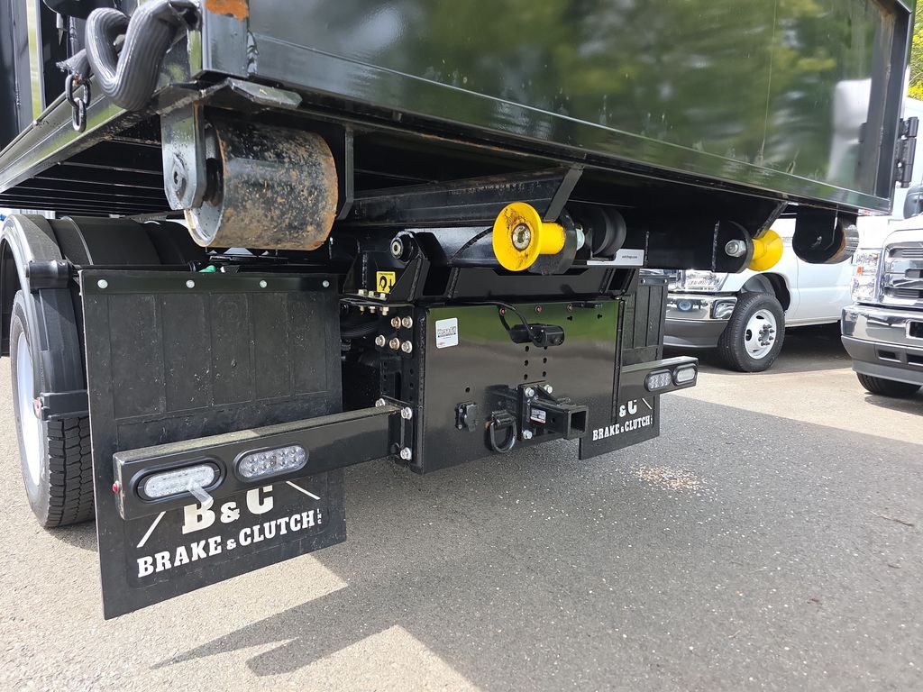 2025 Ford F-550 Super Duty Chassis Cab XL - Photo 16