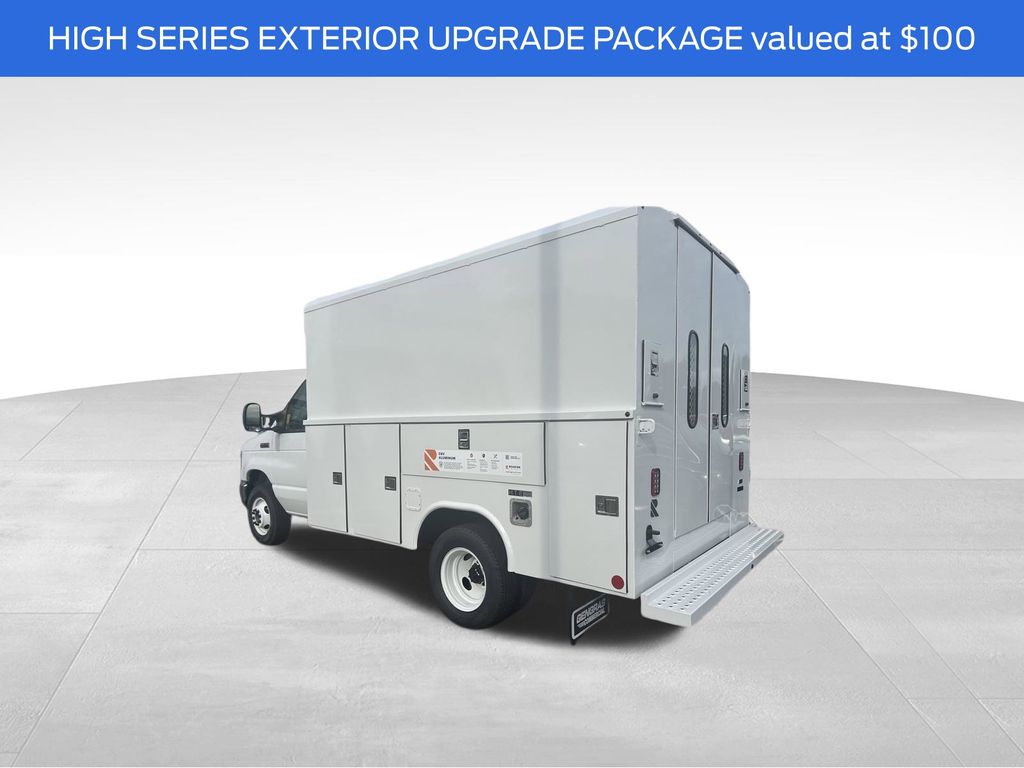 2026 Ford E-Series Cutaway Base - Photo 9