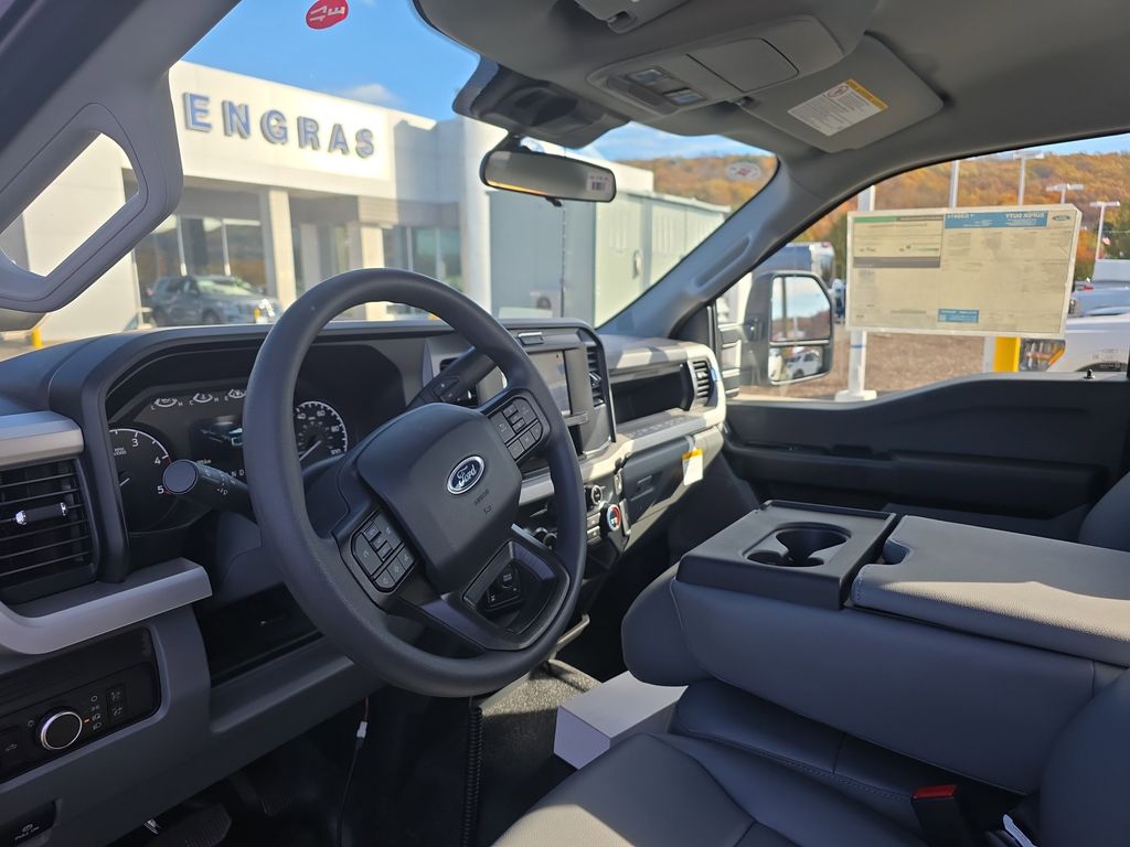 2026 Ford F-350 Super Duty XL - Photo 17
