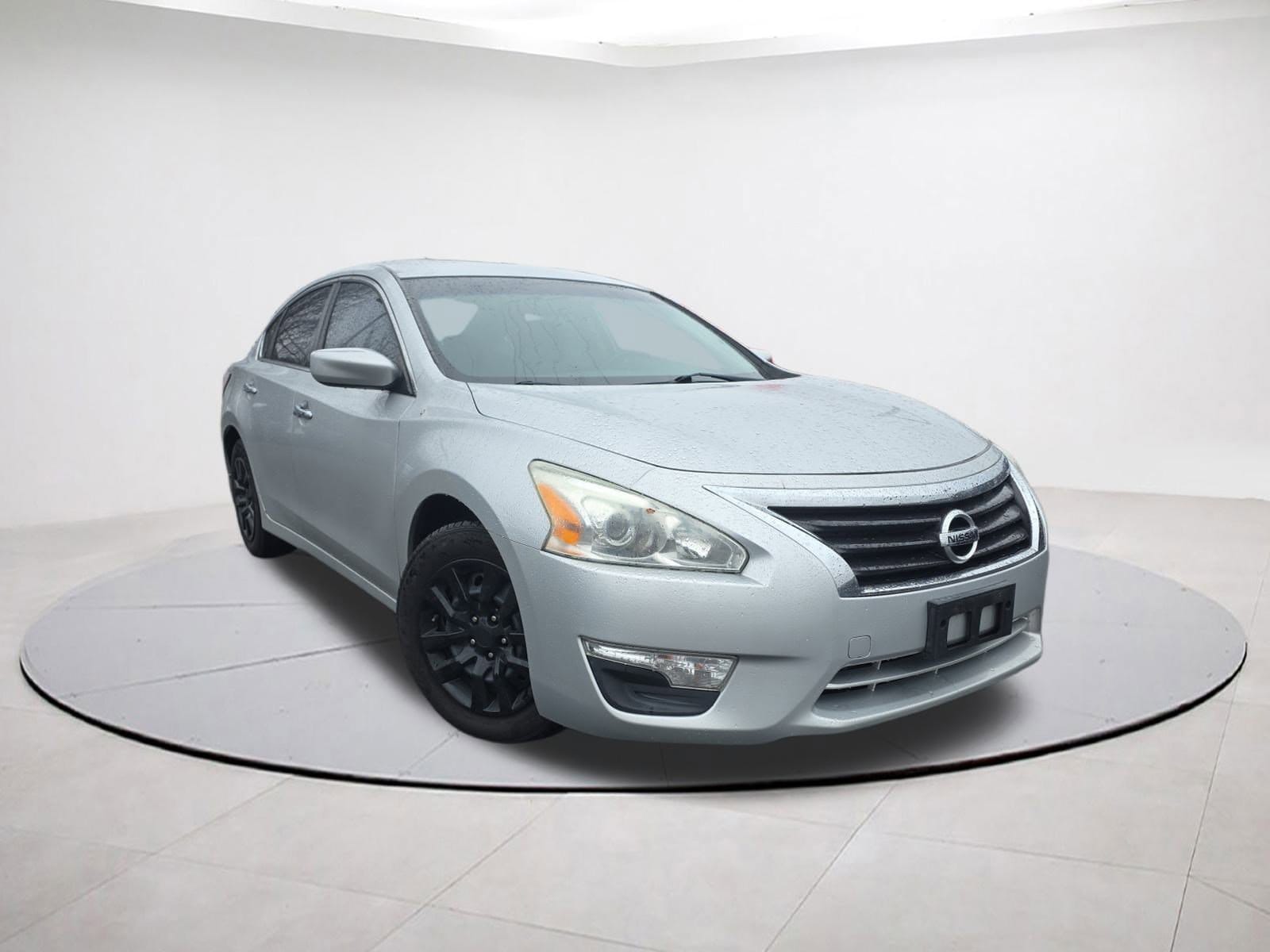 2014 Nissan Altima S's photo