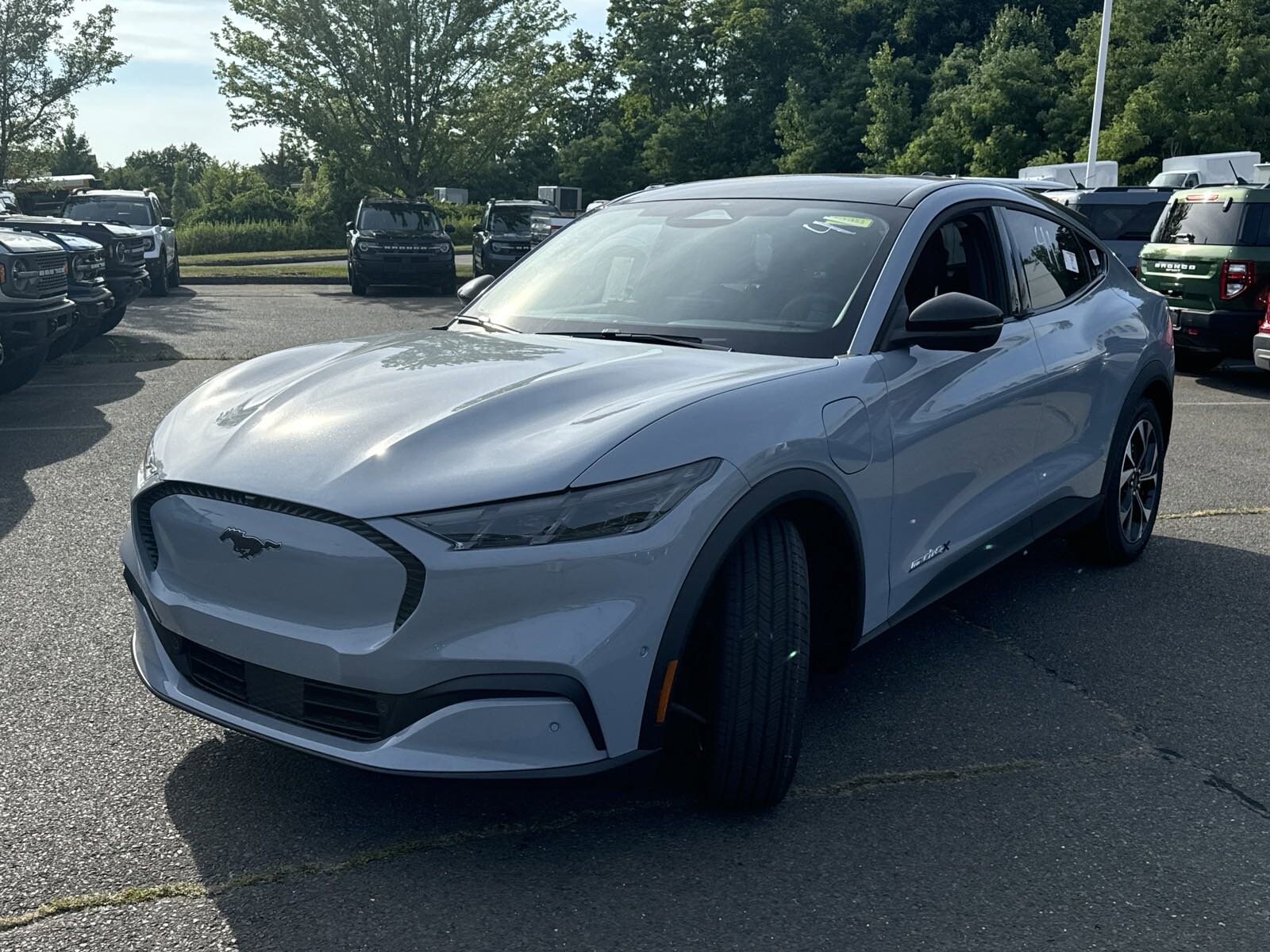 2024 Ford Mustang Mach-E Select photo 3