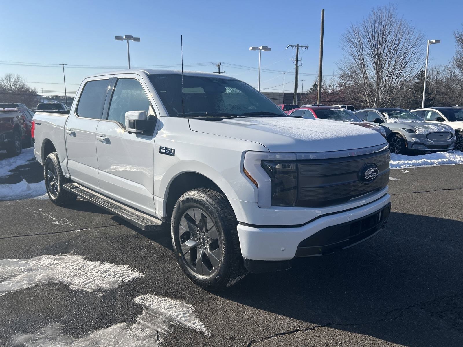2024 Ford F-150 Lightning Lariat's photo