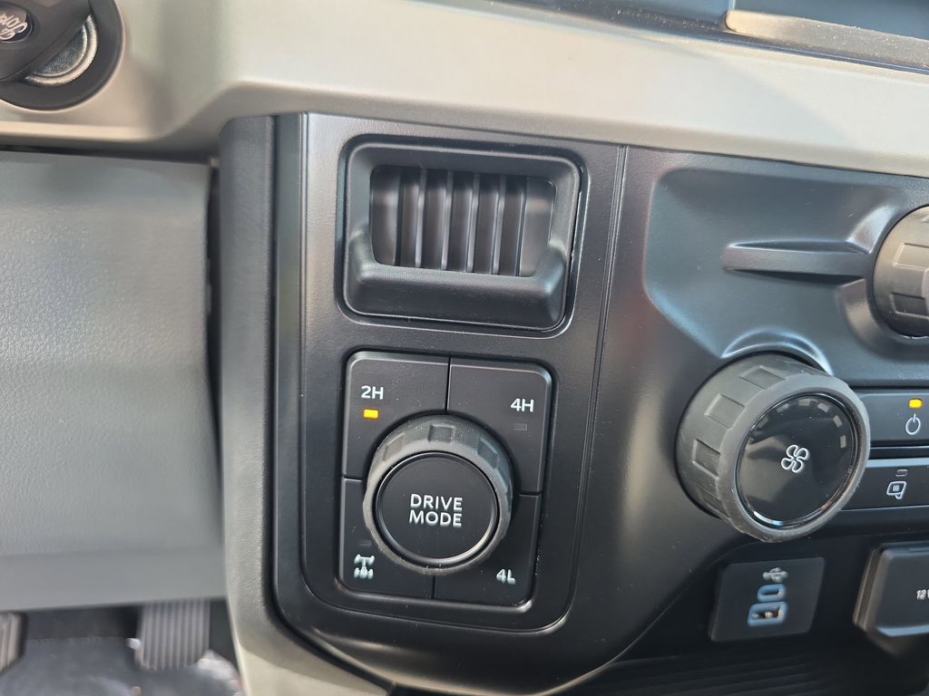 2026 Ford F-350 Super Duty XL - Photo 38