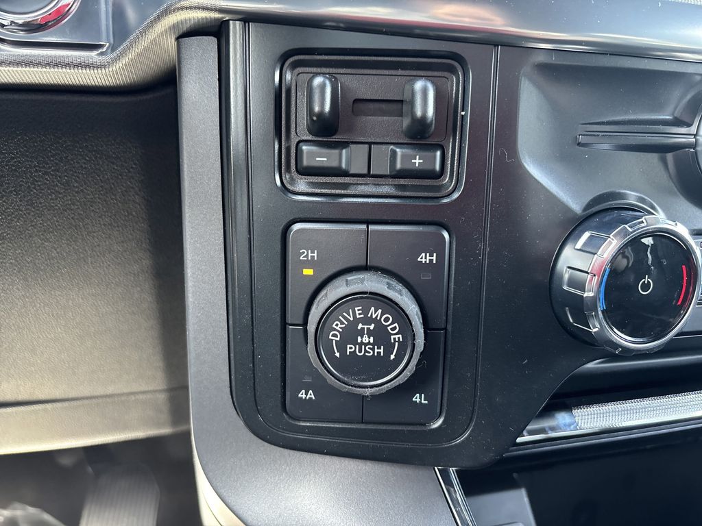 2025 Ford F-150 Lariat - Photo 18