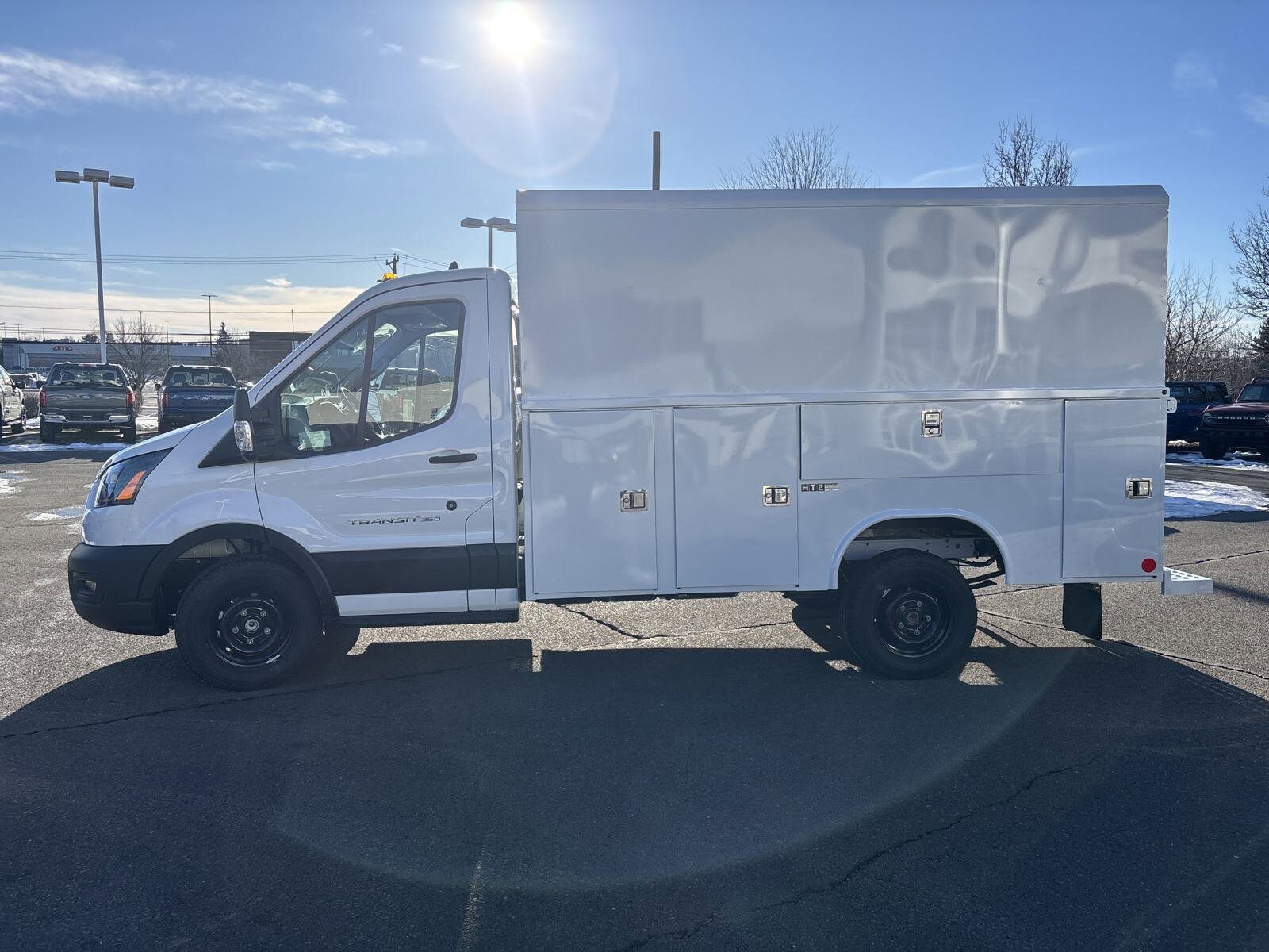 2024 Ford Transit photo 4