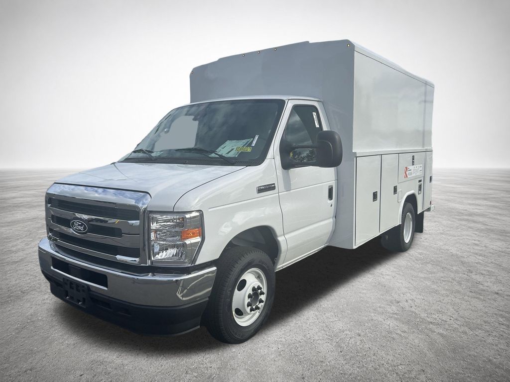 2026 Ford E-Series Cutaway Base - Photo 38