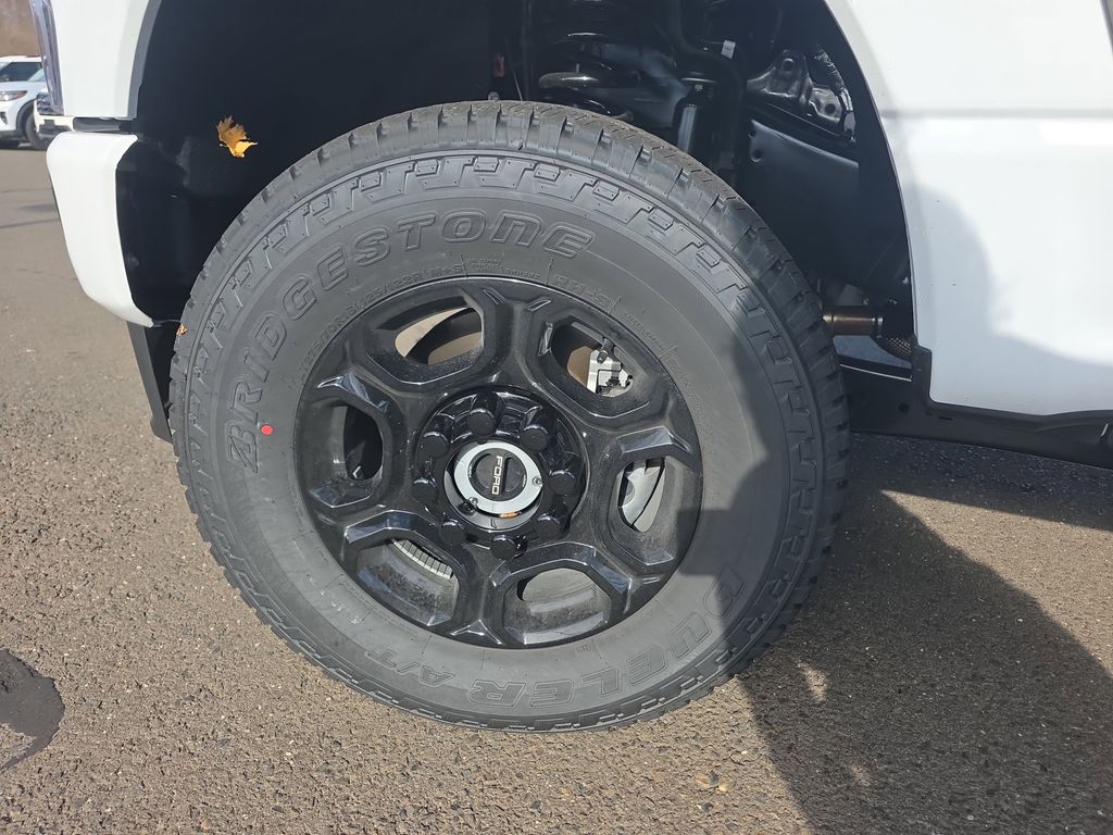 2026 Ford F-350 Super Duty XL - Photo 15