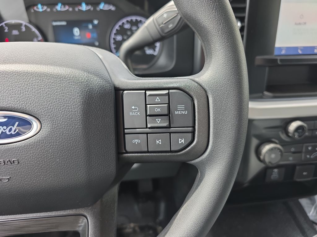 2025 Ford F-550 Super Duty Chassis Cab XL - Photo 28