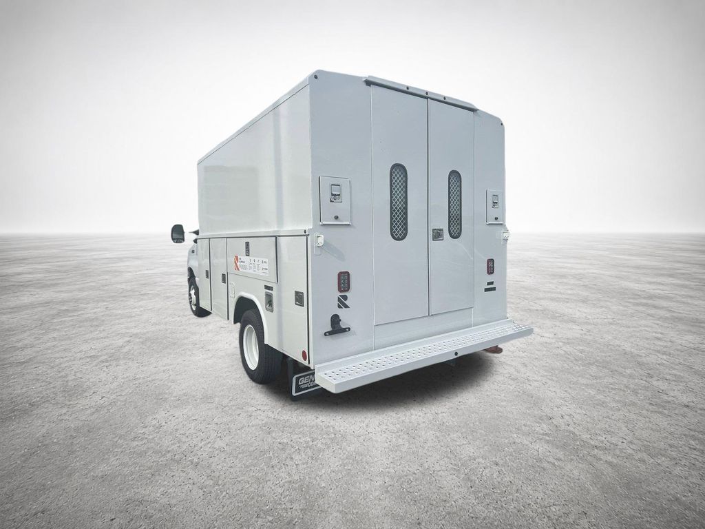 2026 Ford E-Series Cutaway Base - Photo 10