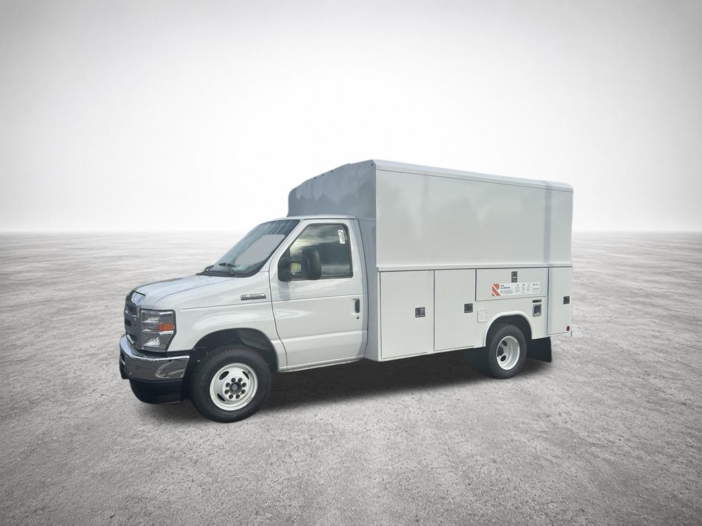 2026 Ford E-Series Cutaway Base - Photo 6