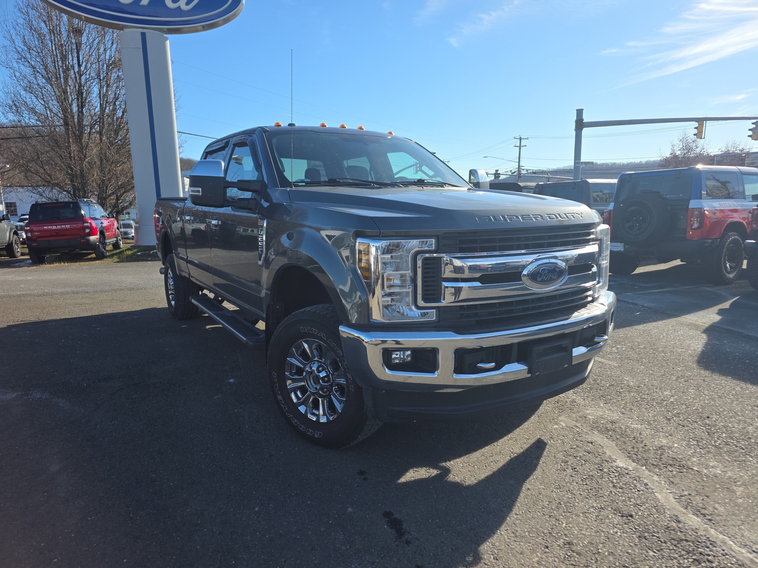 2018 Ford F-250 Super Duty XLT's photo