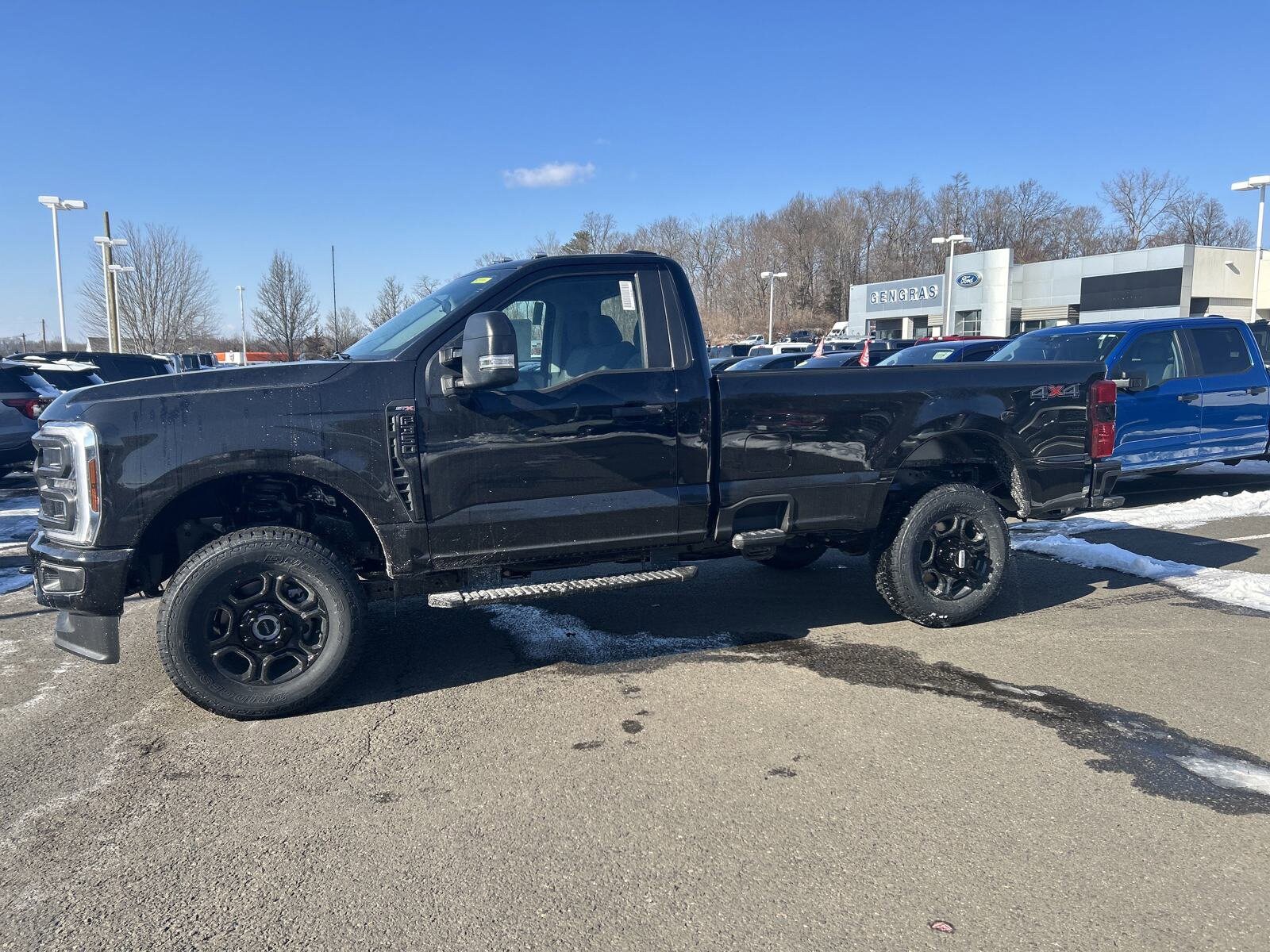 2025 Ford F-350 XL photo 4