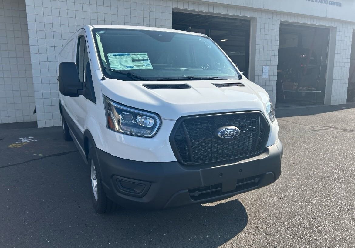 2025 Ford Transit photo 2