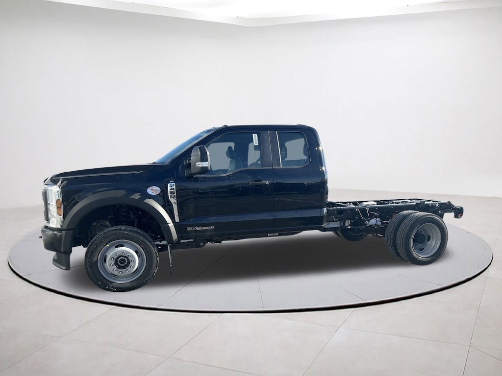 New 2025 Ford F-450 Chassis XL Truck Super Cab