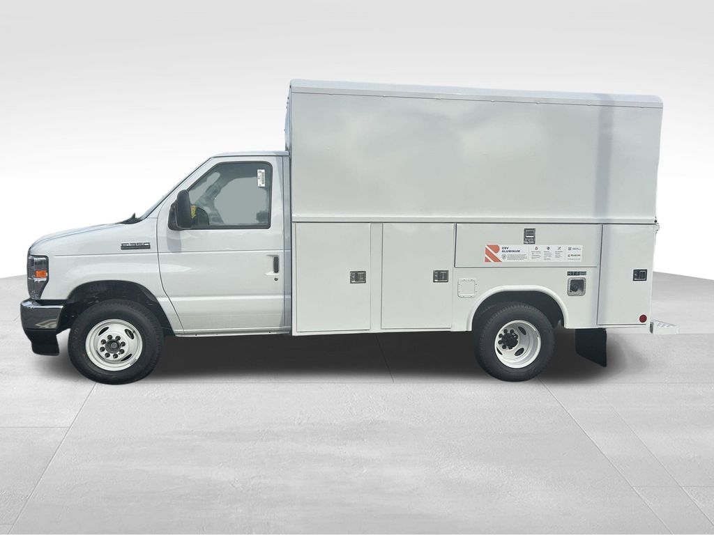 2026 Ford E-Series Cutaway Base - Photo 41