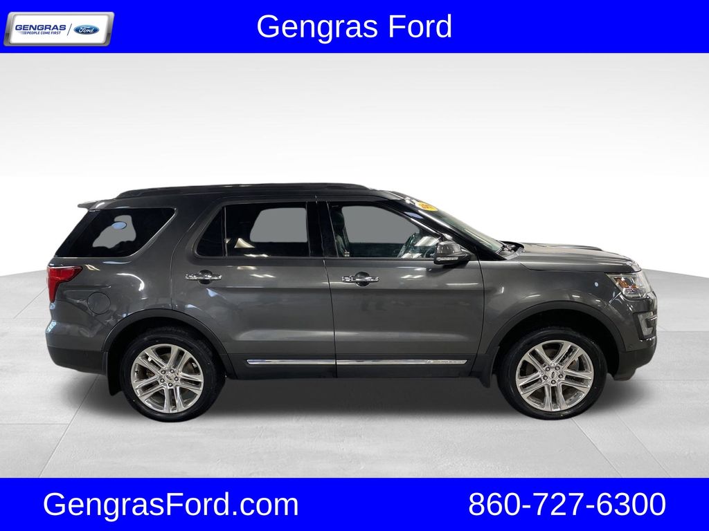 2017 Ford Explorer Limited 4WD's photo