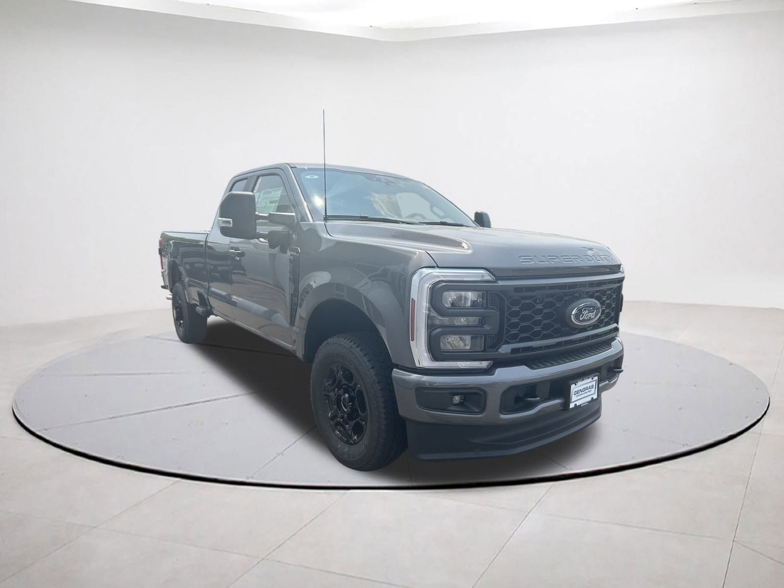 2025 Ford F-350 Super Duty XL's photo