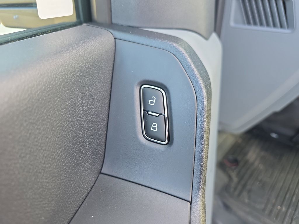 2026 Ford F-350 Super Duty XL - Photo 37