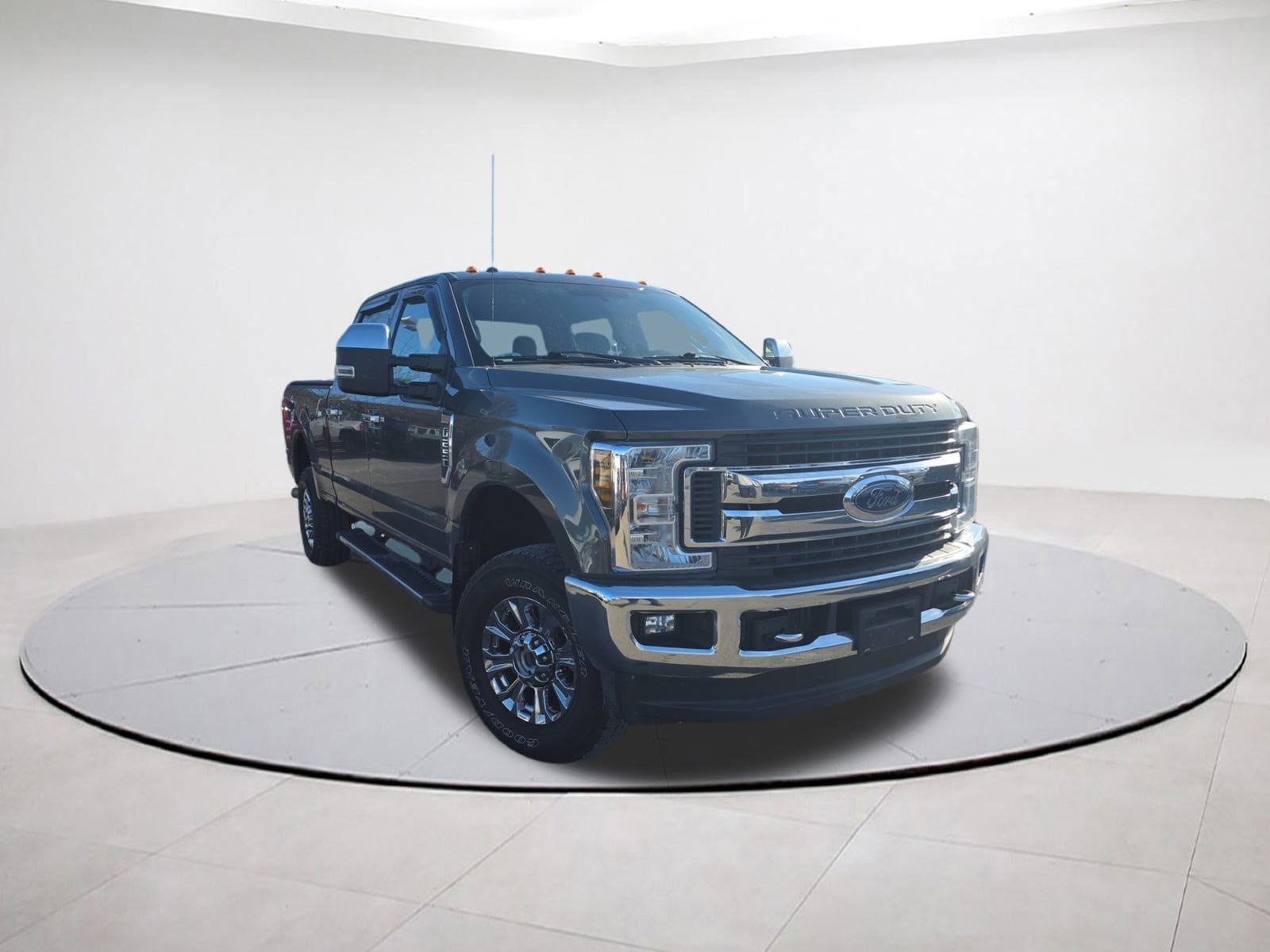 2018 Ford F-250 Super Duty XLT's photo