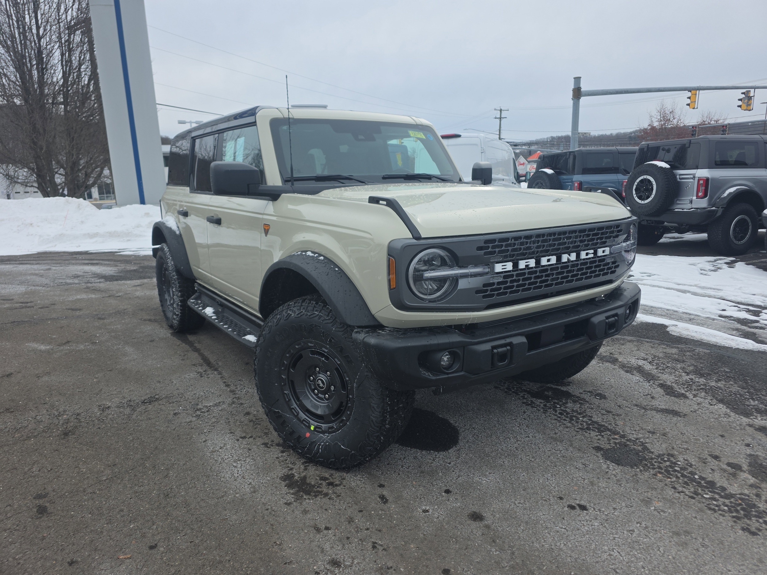 2025 Ford Bronco 4-Door Badlands's photo