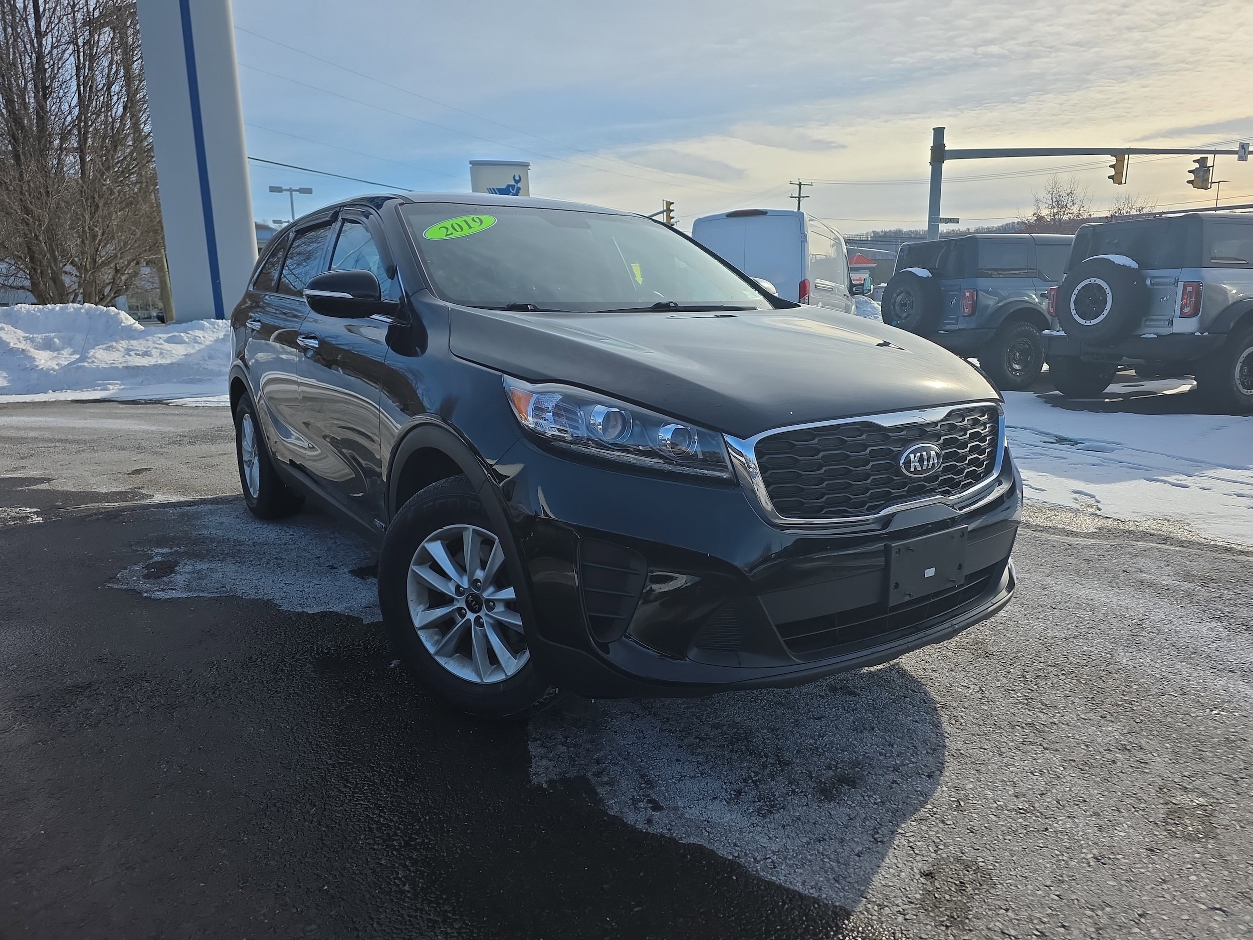 2019 Kia Sorento LX's photo