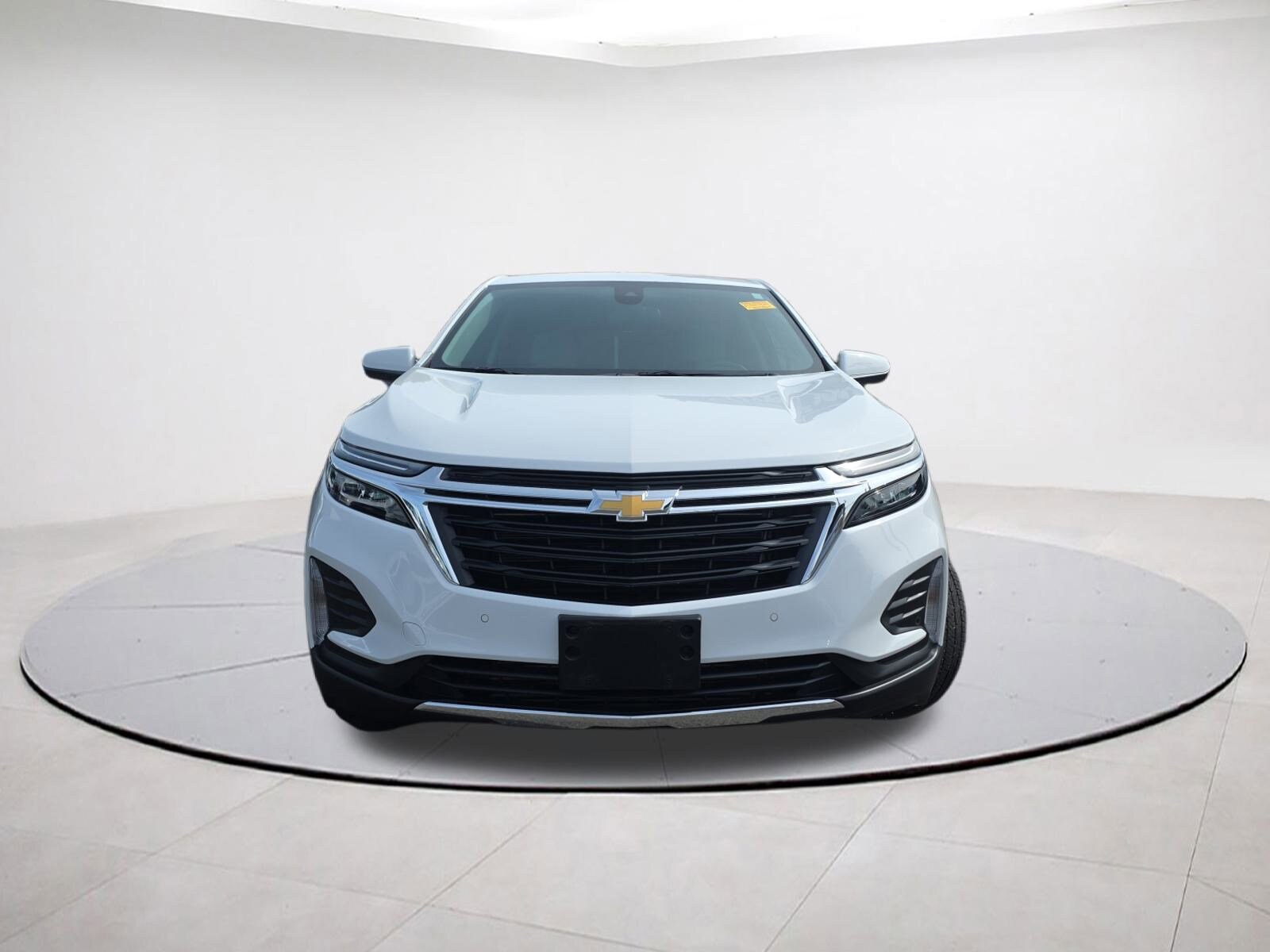 2023 Chevrolet Equinox LT photo 2