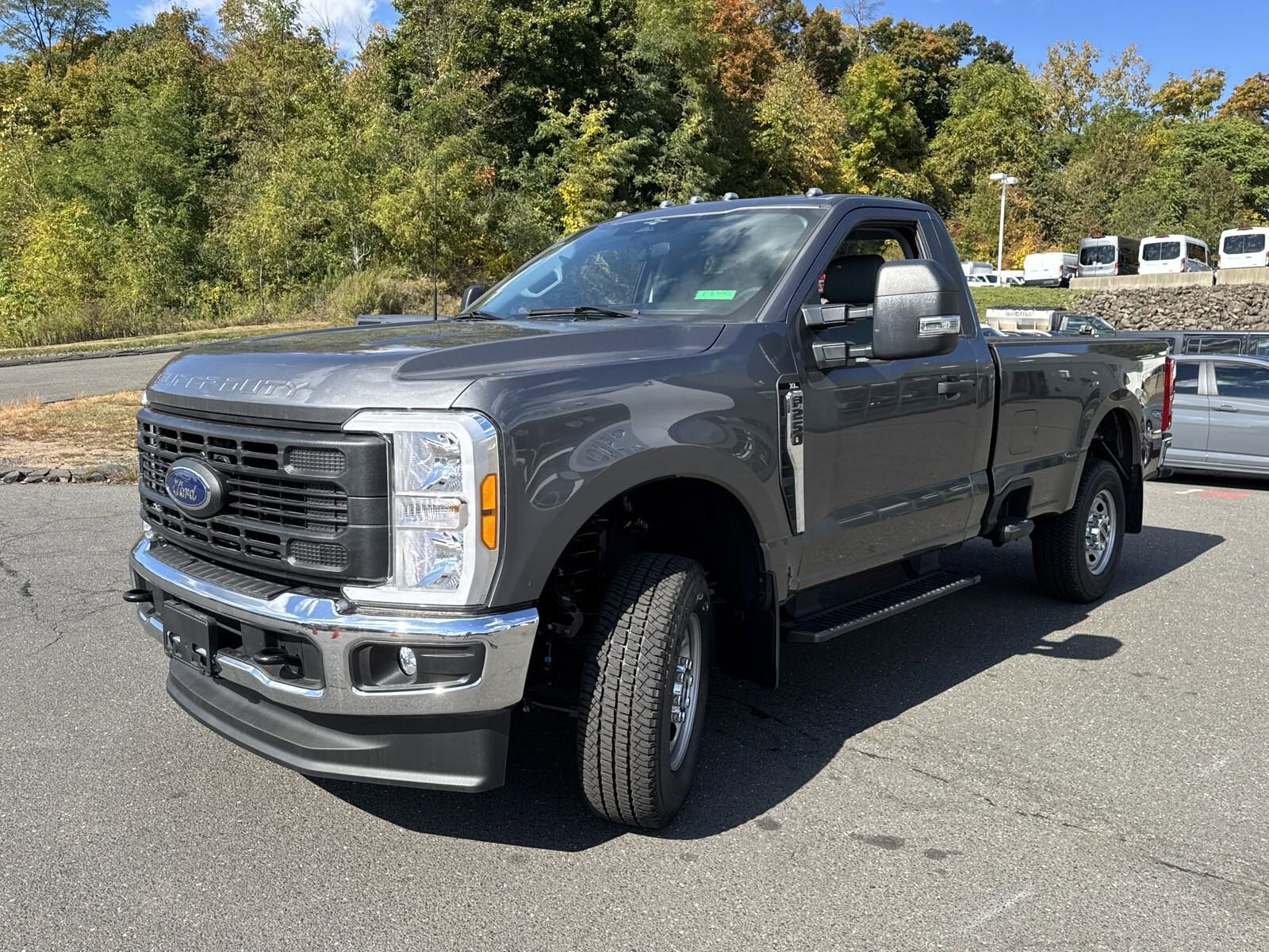 2023 Ford F-250 XL photo 3