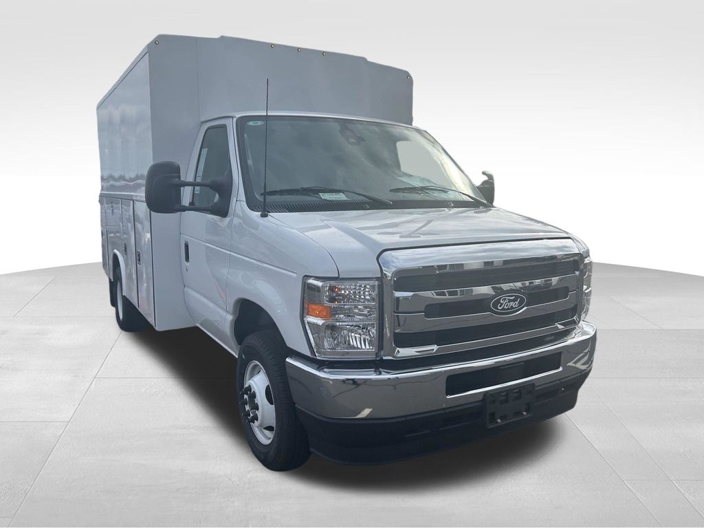 2026 Ford E-Series Cutaway Base - Photo 37