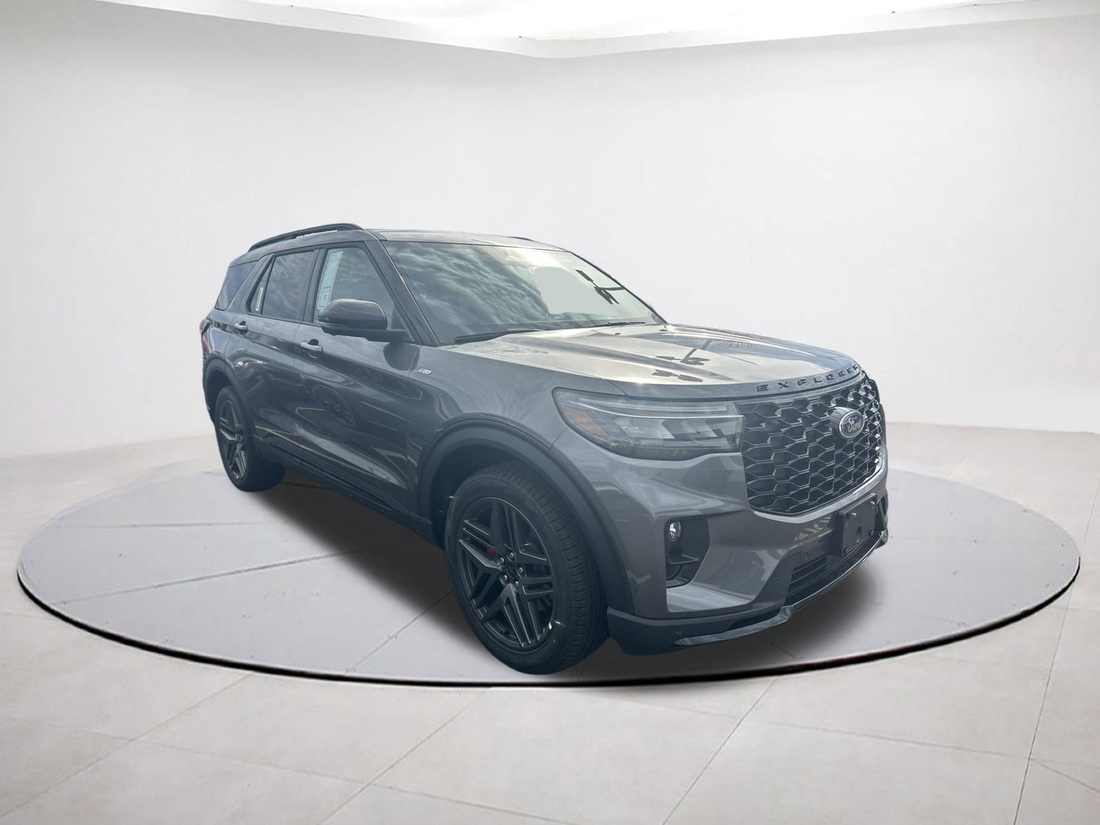 2025 Ford Explorer ST-LINE's photo