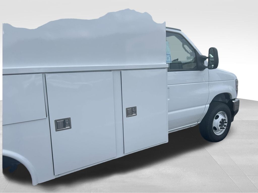 2026 Ford E-Series Cutaway Base - Photo 17
