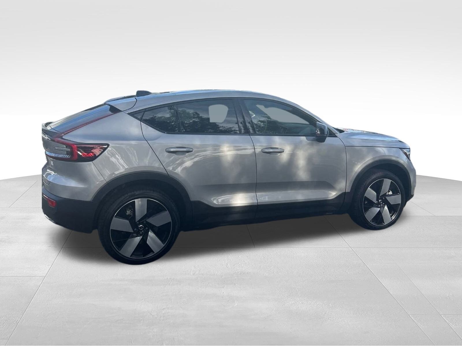 2023 Volvo C40 Recharge Ultimate photo 3