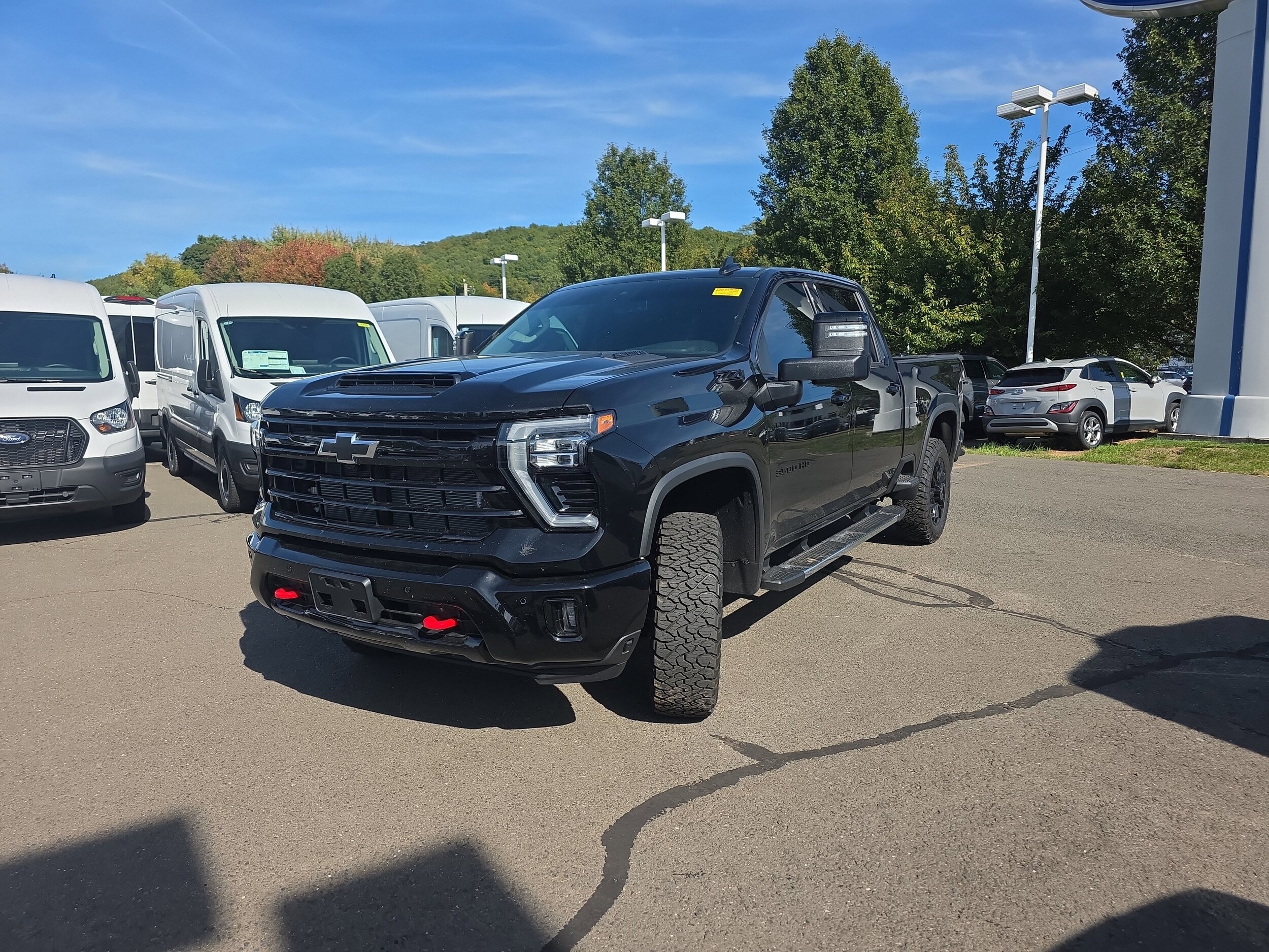 2025 Chevrolet Silverado 3500HD LTZ photo 3