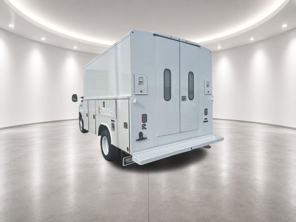 2026 Ford E-Series Cutaway Base - Photo 10
