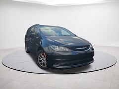 2021 Chrysler Voyager LXI Van Passenger Van