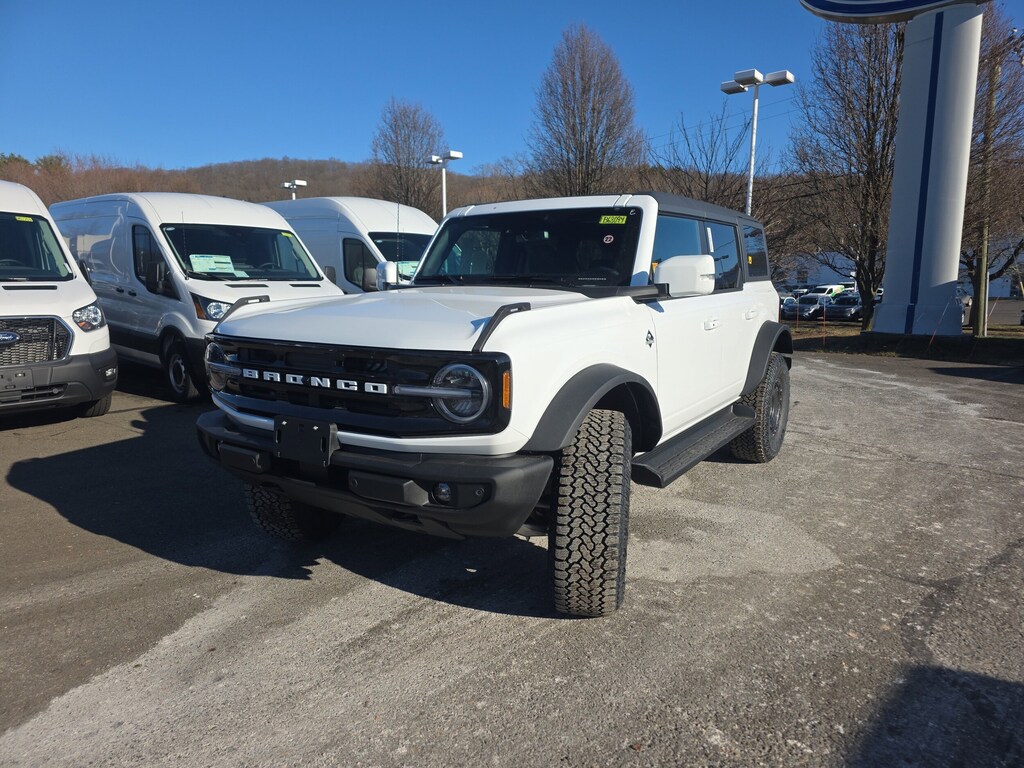 New 2025 Ford Bronco Outer Banks SUV