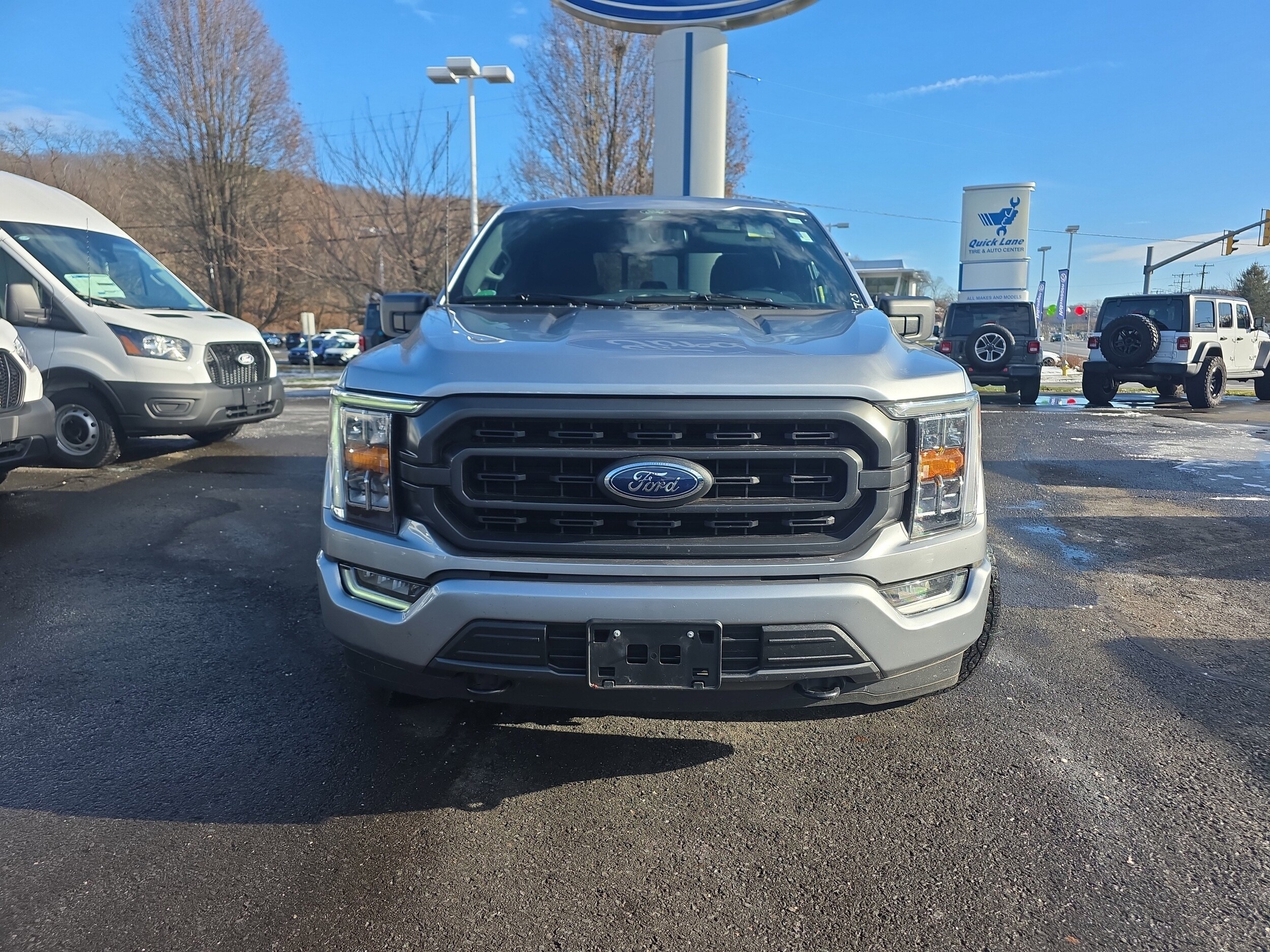 2022 Ford F-150 XLT photo 2