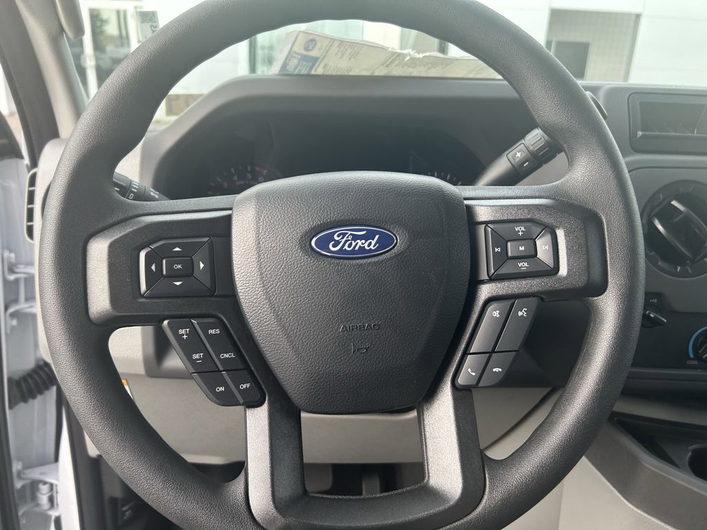 2026 Ford E-Series Cutaway Base - Photo 32