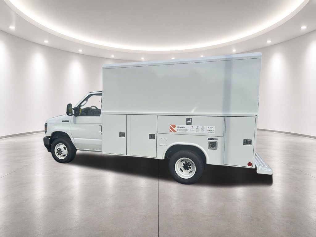 2026 Ford E-Series Cutaway Base - Photo 8