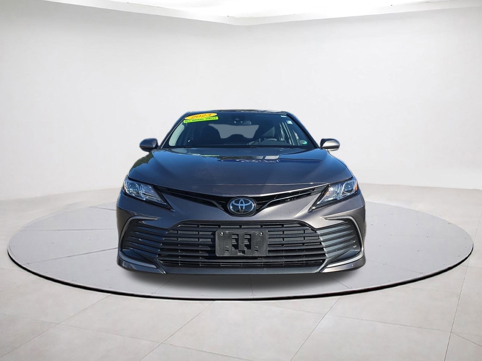 2023 Toyota Camry LE photo 2
