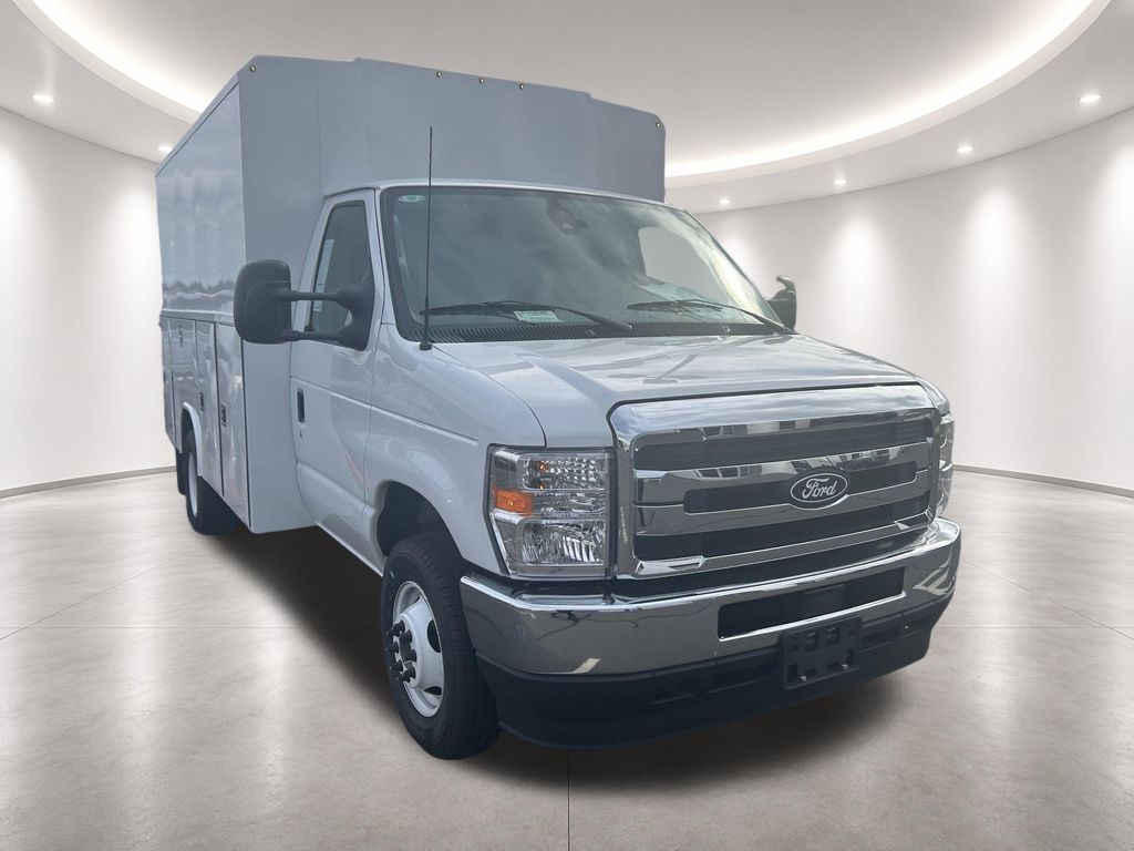 2026 Ford E-Series Cutaway Base - Photo 37
