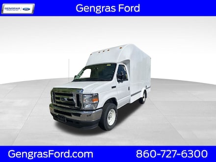 2025 Ford E-350 Cutaway Base Truck