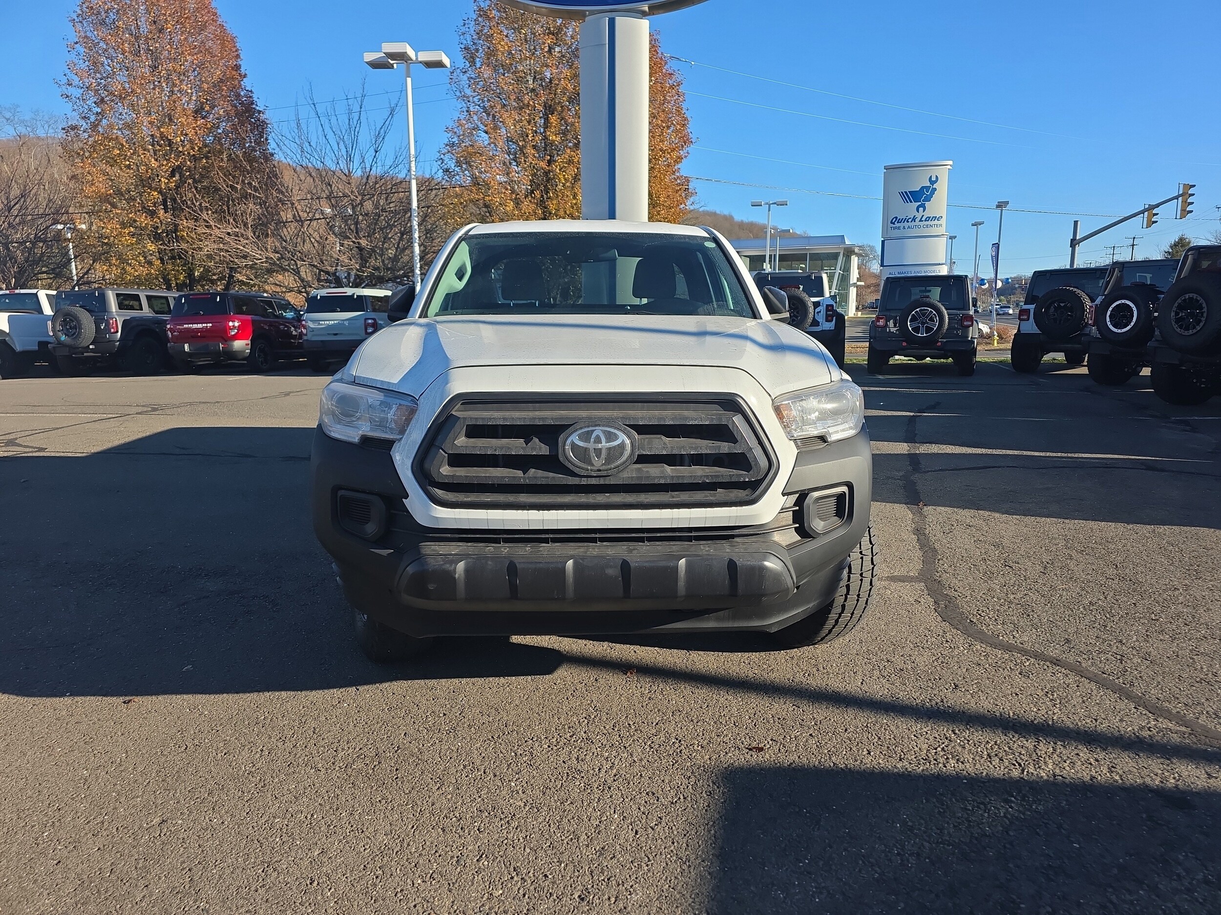 2023 Toyota Tacoma Access Cab photo 2