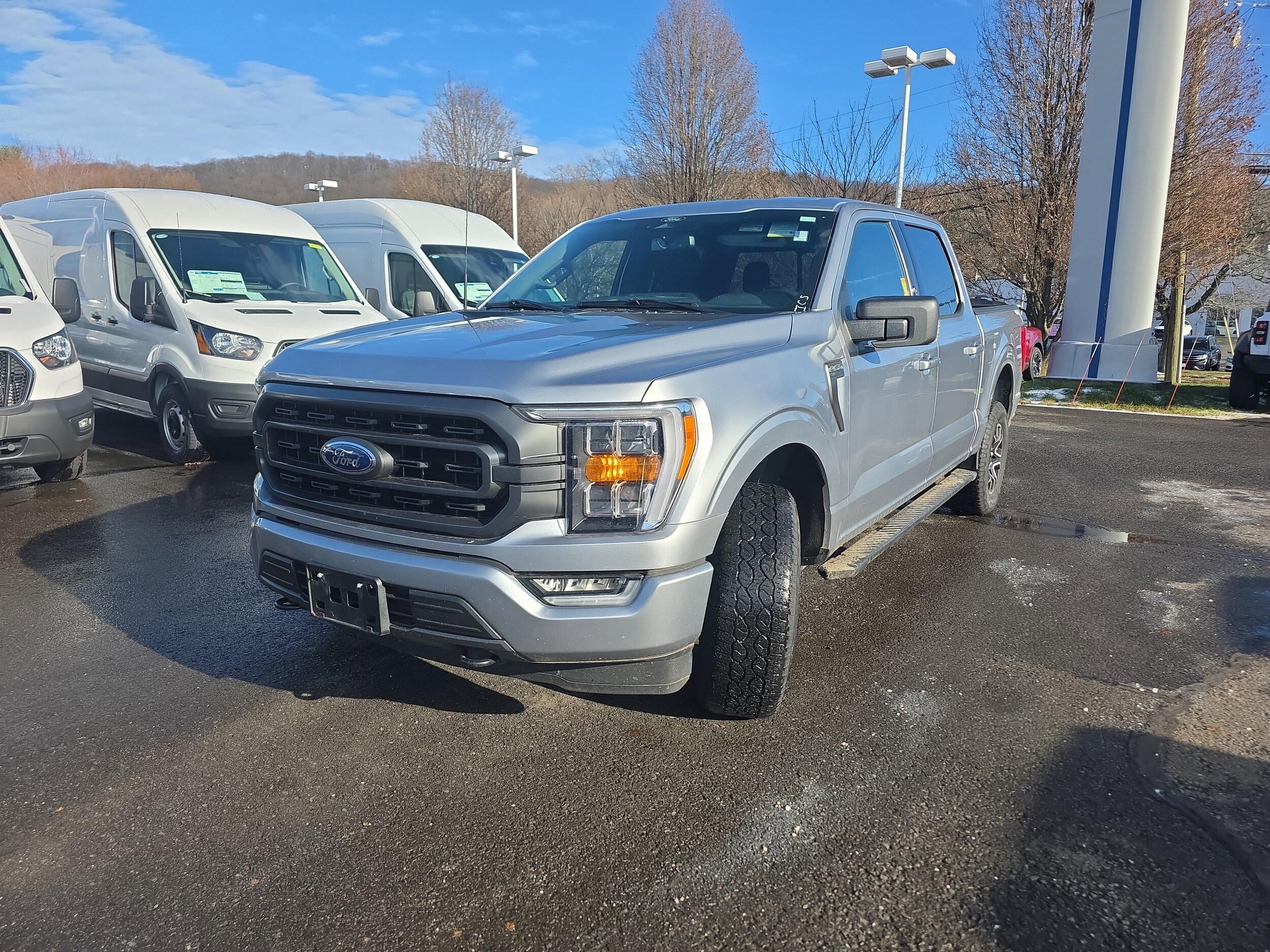 2022 Ford F-150 XLT photo 3