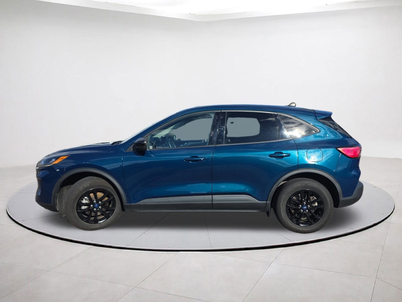 2020 Ford Escape SE Sport Hybrid photo 4