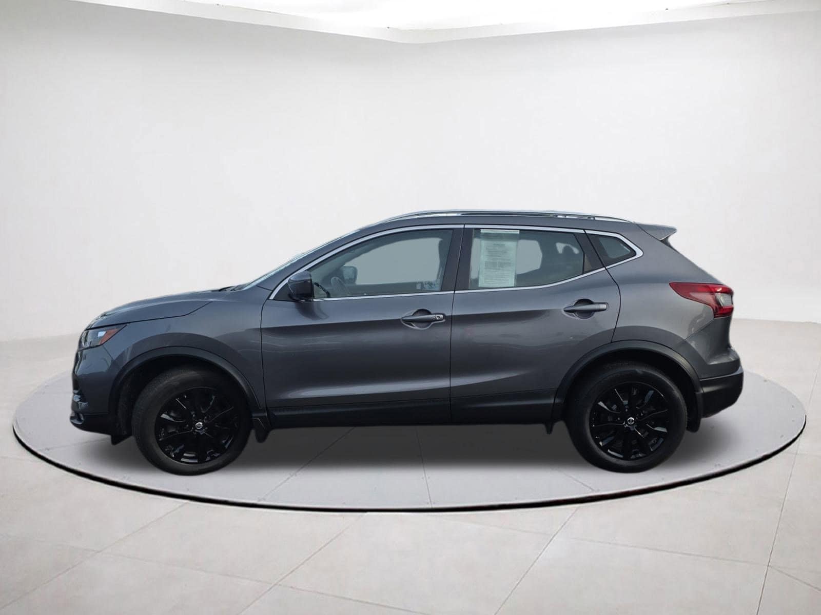 2022 Nissan Rogue Sport SV photo 4