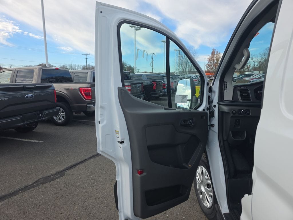 2025 Ford Transit Van Base - Photo 31
