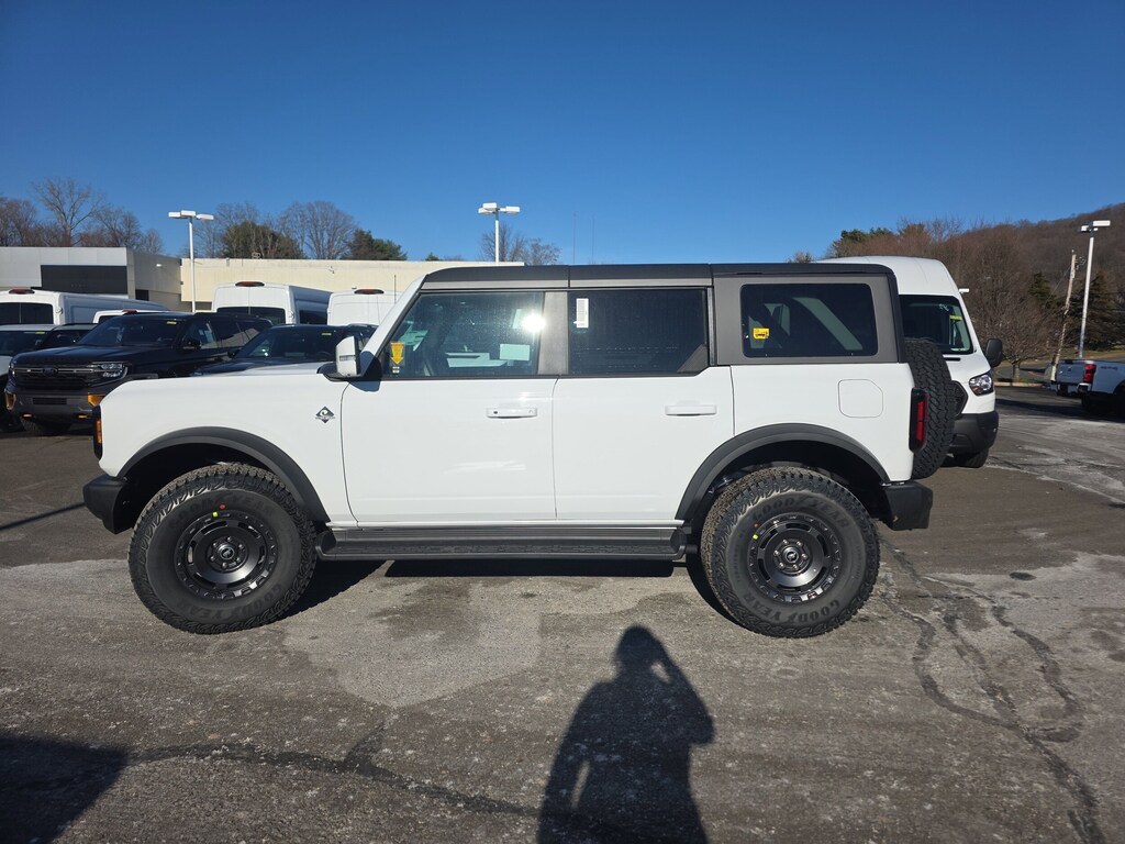 New 2025 Ford Bronco Outer Banks SUV